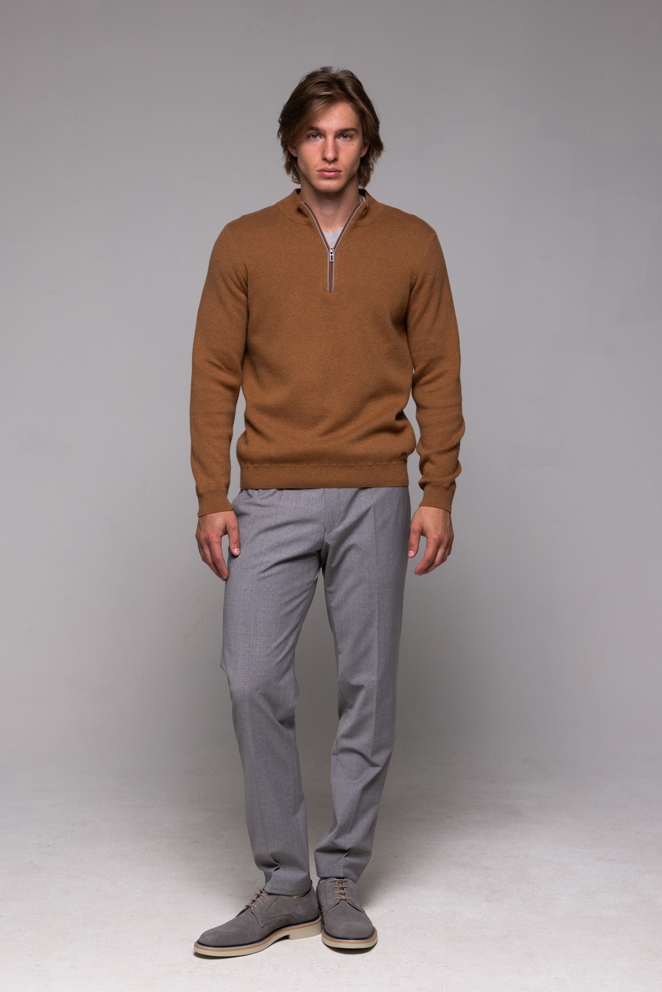 Brown pullover with zipper
