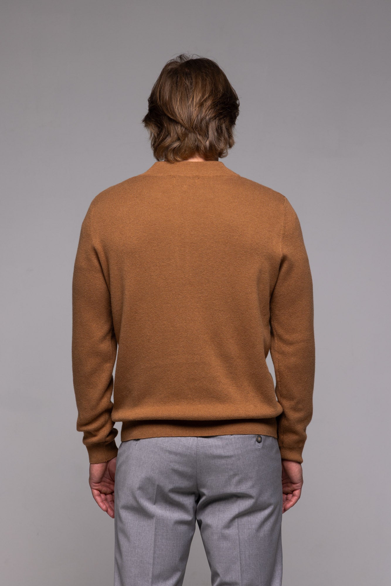 Brown pullover with zipper