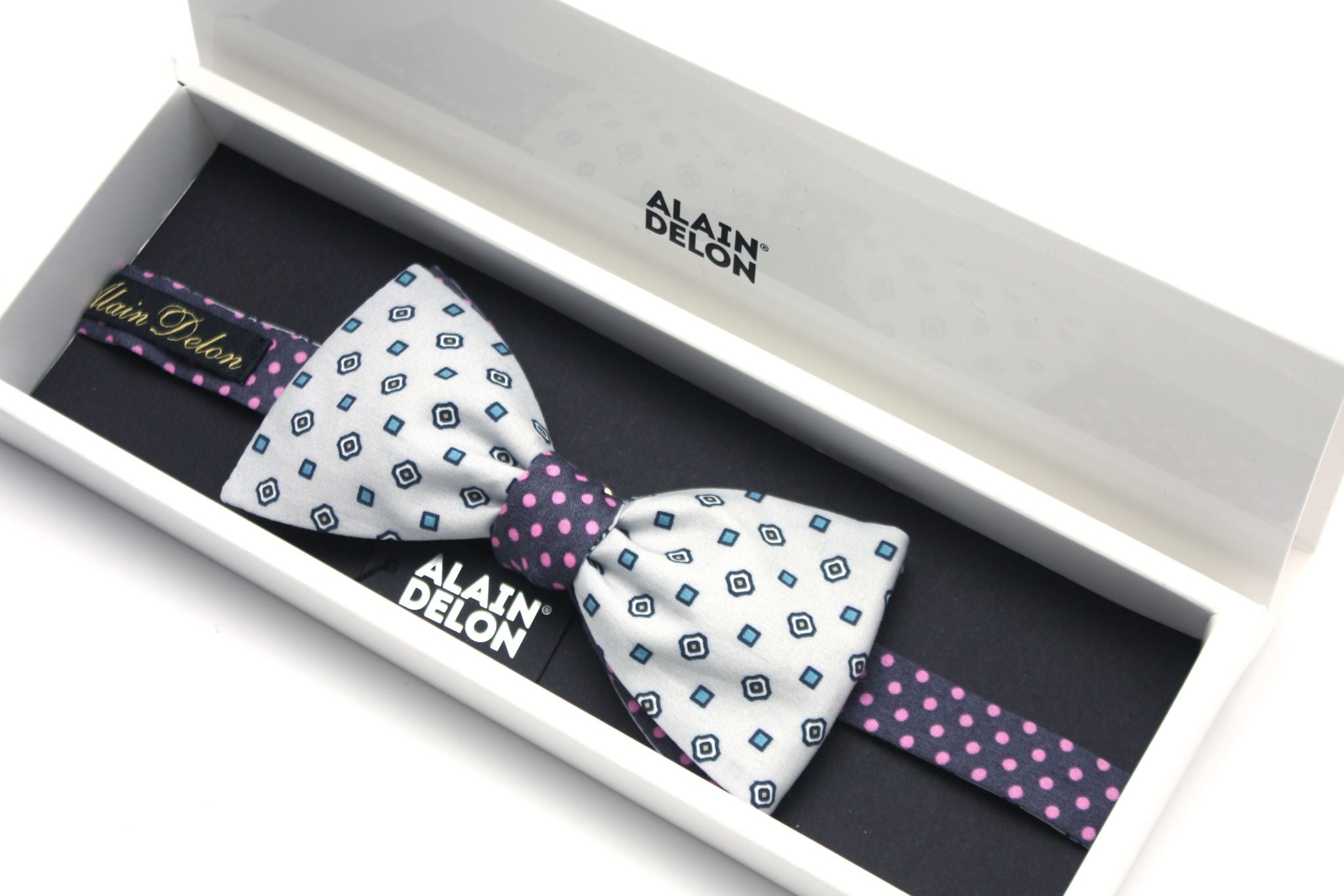 Cotton bow tie