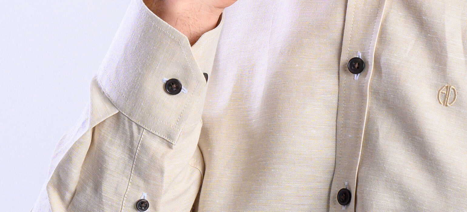 Beige linen Extra Slim Fit shirt with brown buttons