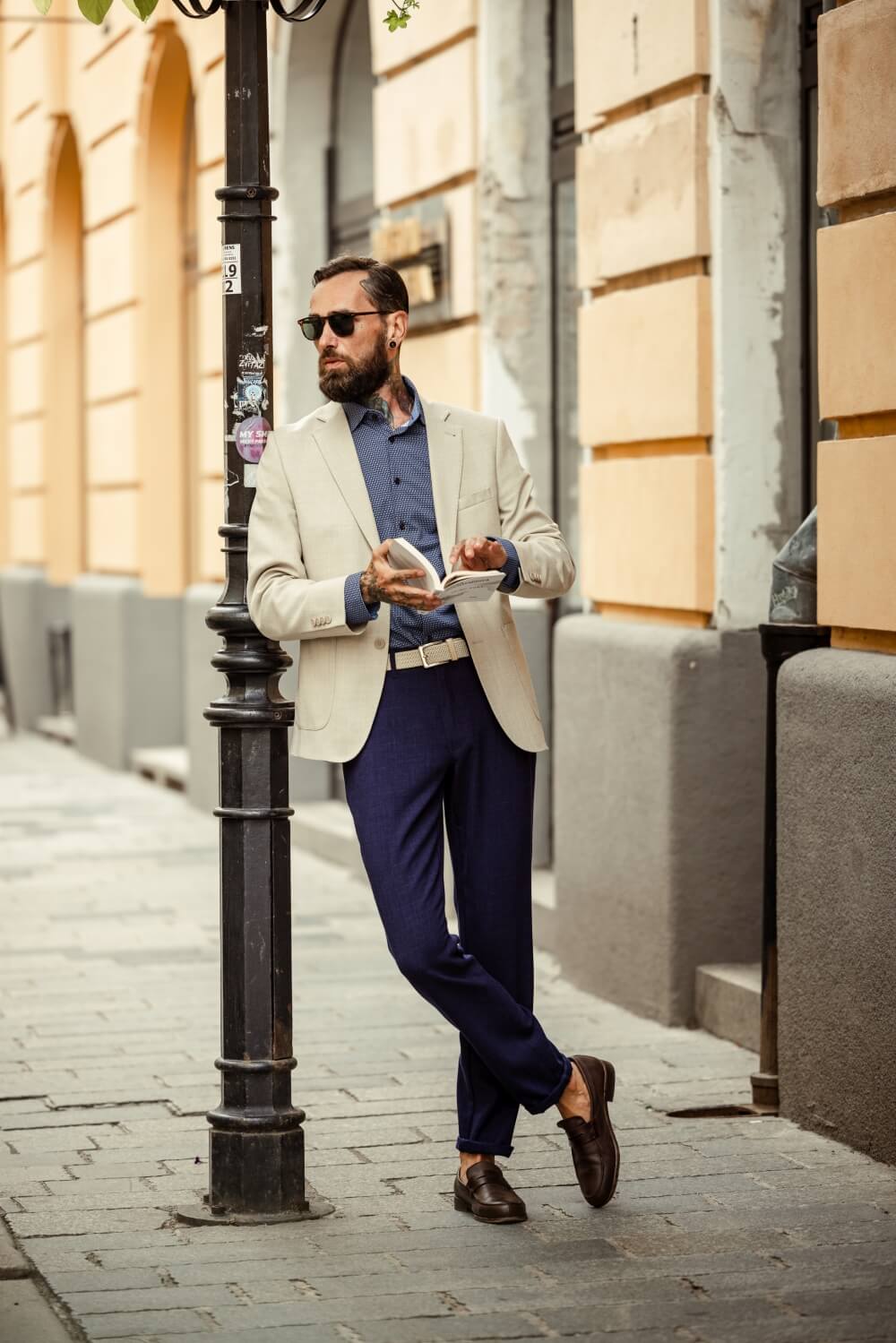 Beige blazer with linen blend