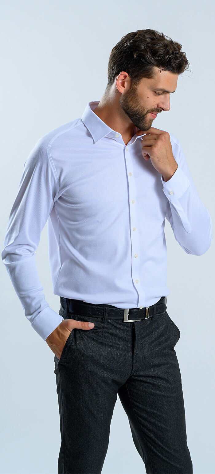 White stretch Extra Slim Fit shirt with anti-wrinkle treatment