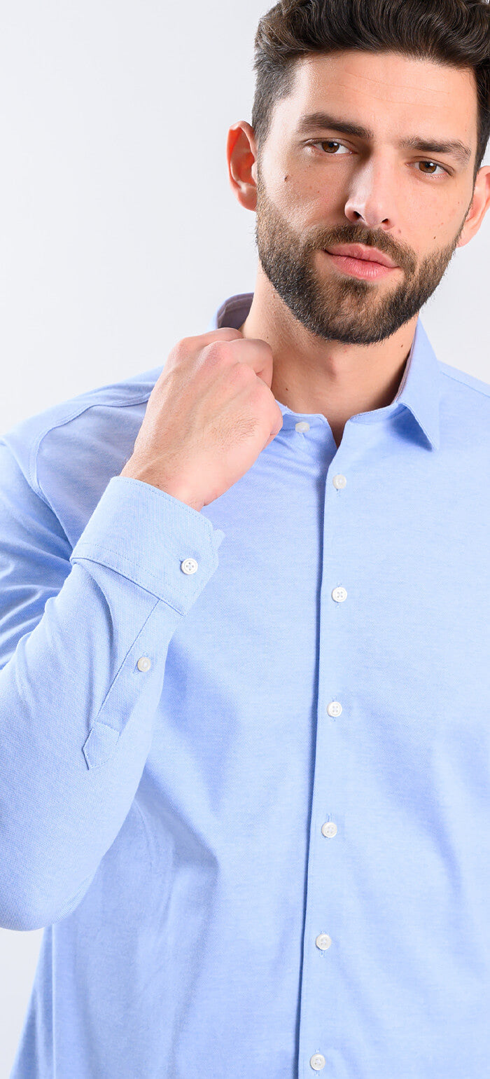 Light blue stretch Extra Slim Fit shirt with anti-wrinkle treatment