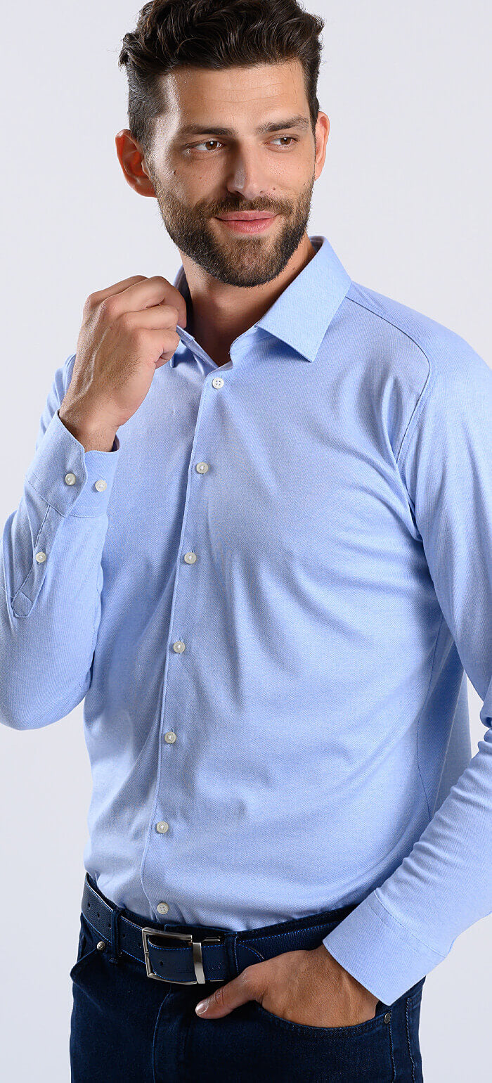 Light blue stretch Extra Slim Fit shirt with anti-wrinkle treatment