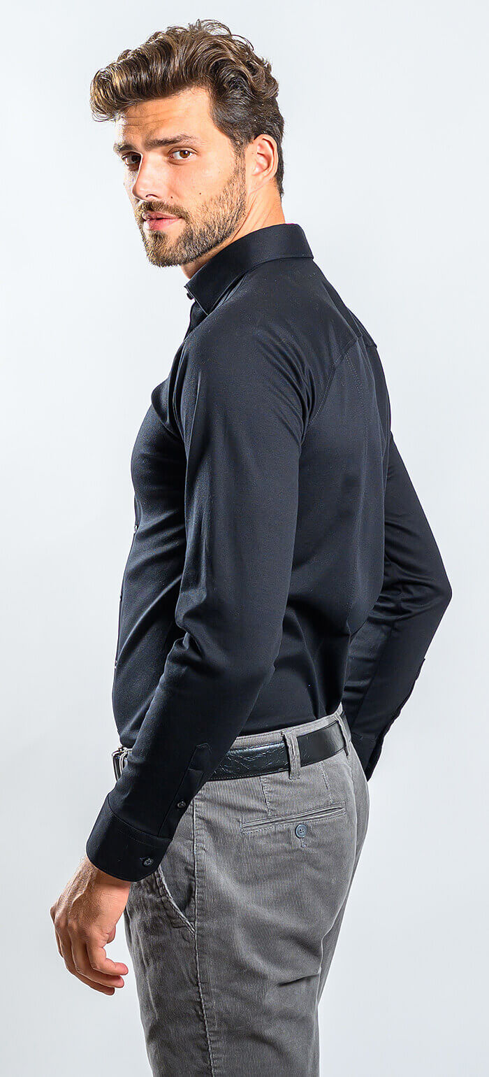 Black stretch Extra Slim Fit shirt with anti-wrinkle treatment