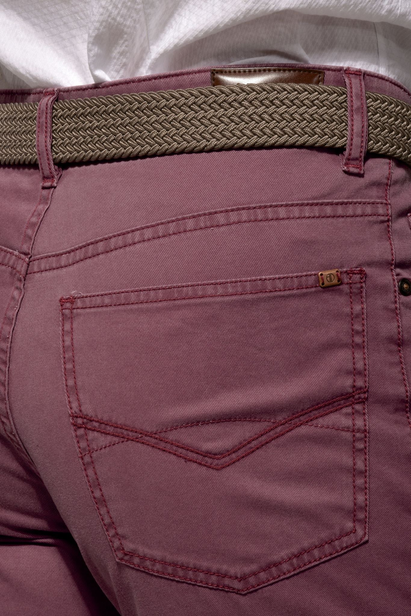 Purple five-pocket trousers