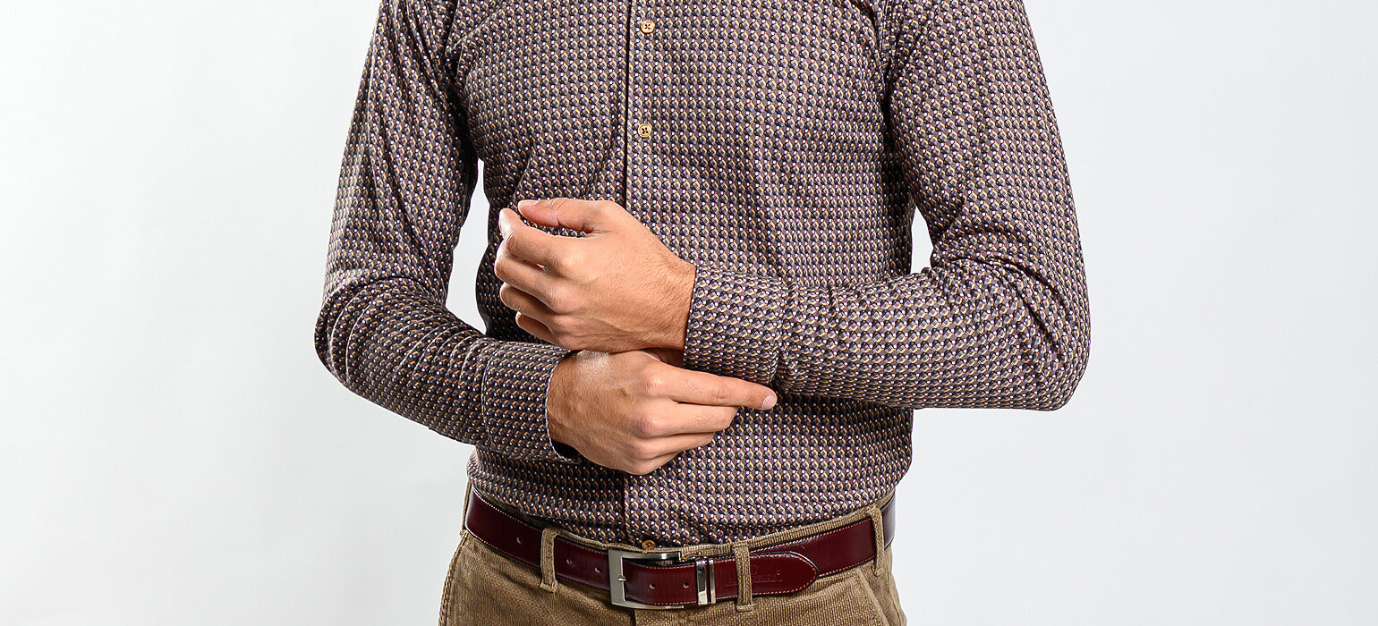 Brown stretch Extra Slim Fit shirt with anti-wrinkle treatment