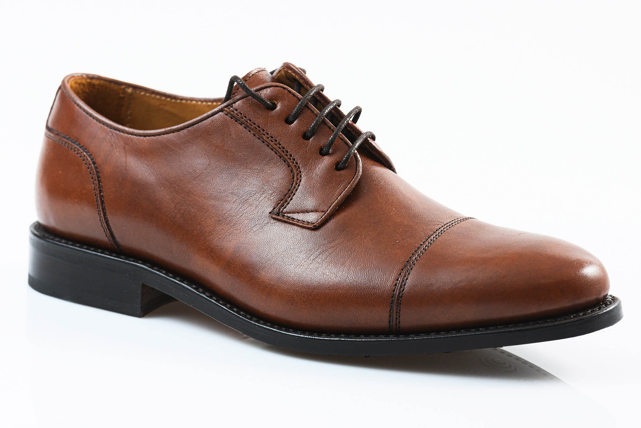 Brown frame leather shoes