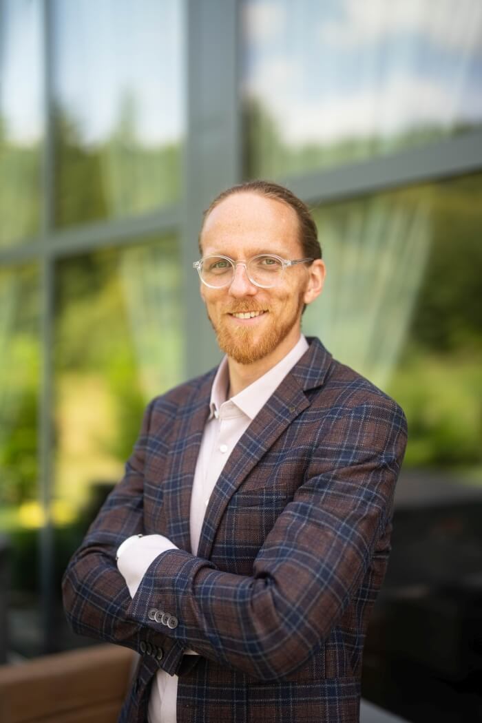 Brown wool jacket with blue check