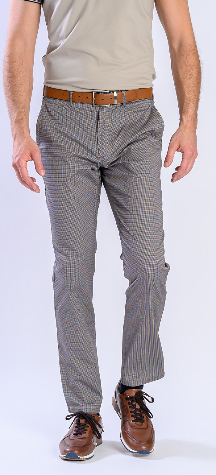 Brown-beige pepito chinos