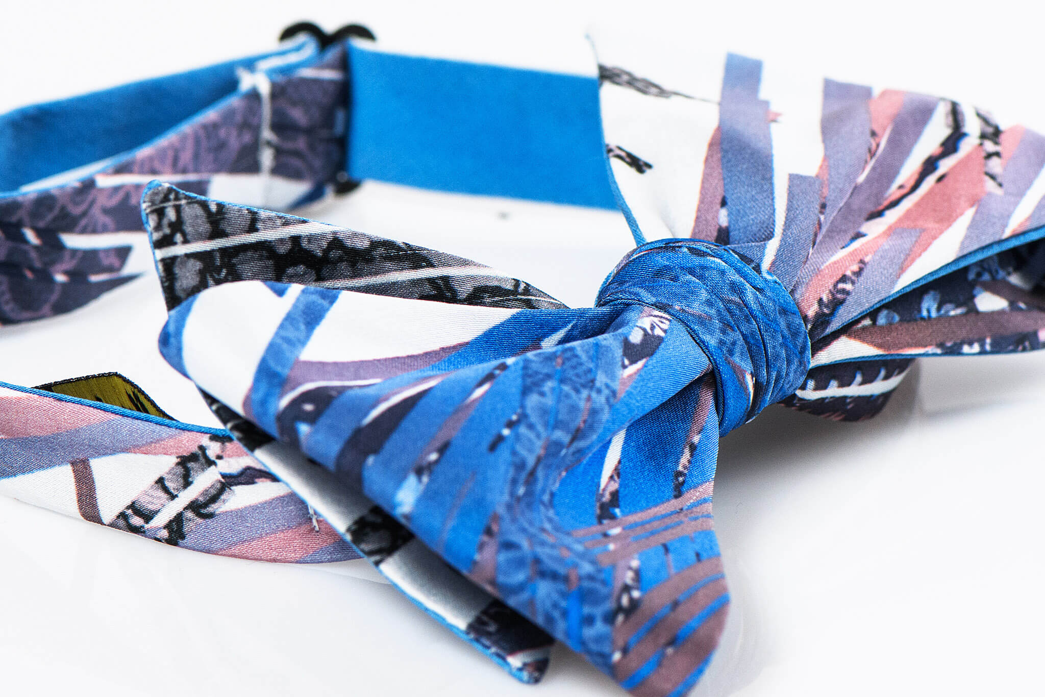 Silk bow tie