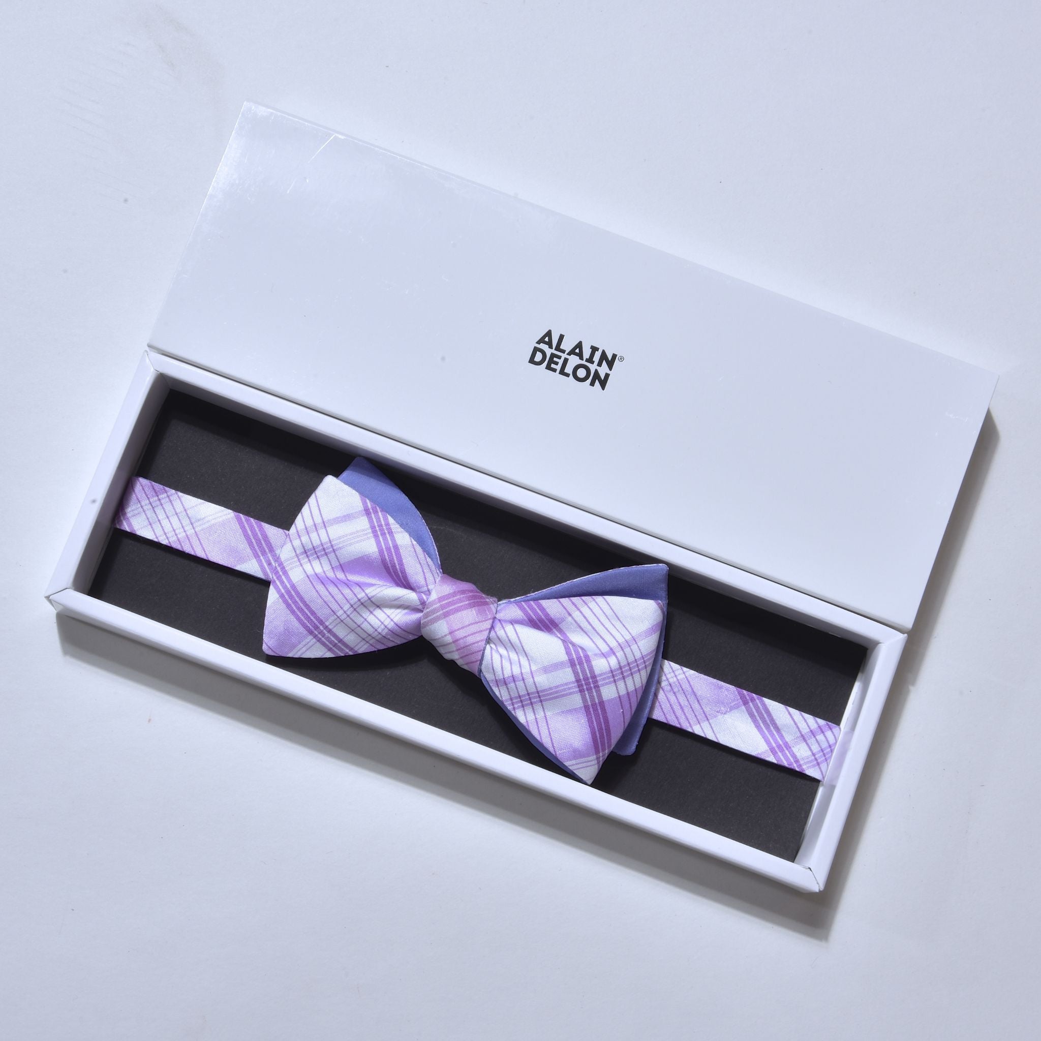 Silk tie bow tie