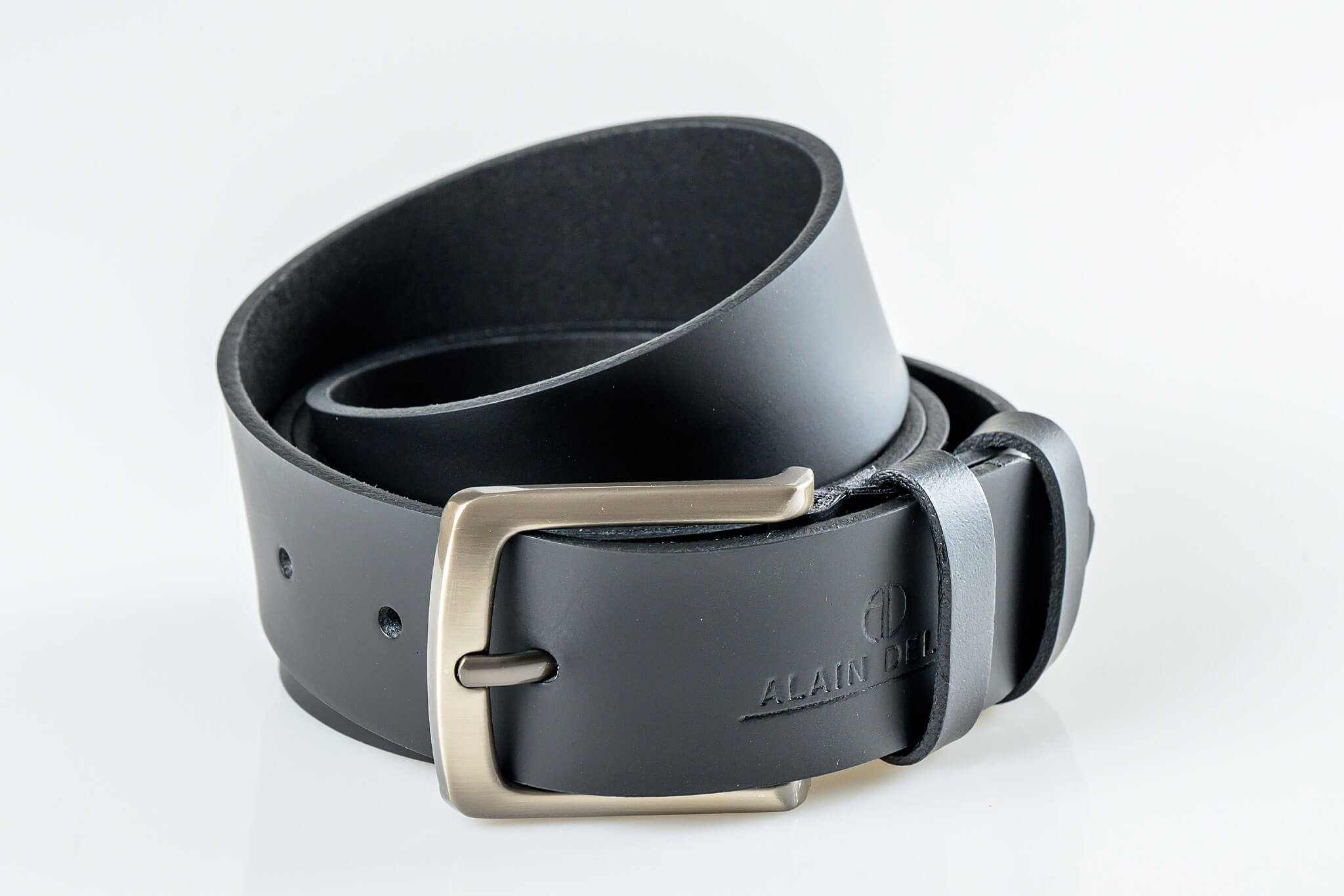 Leather belt