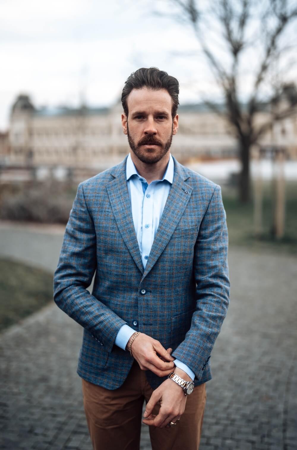 Blue linen jacket with brown check