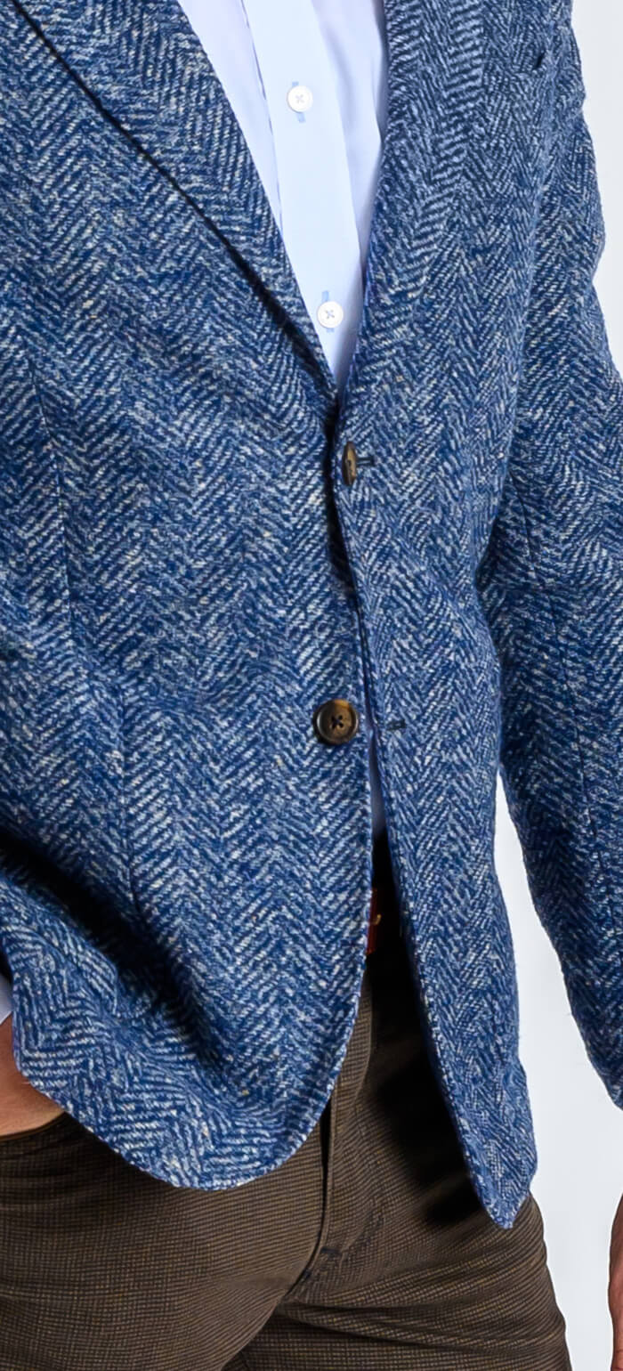 Blue jacket with a rooster print