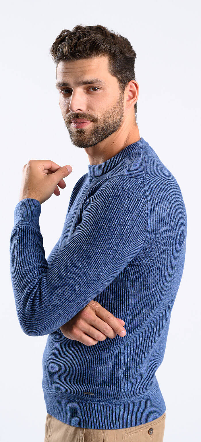 Blue ribbed crew neck sweater