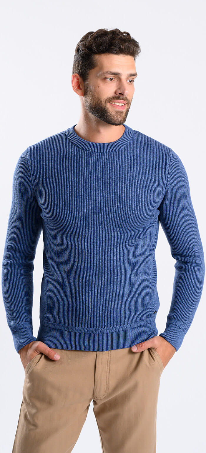 Blue ribbed crew neck sweater