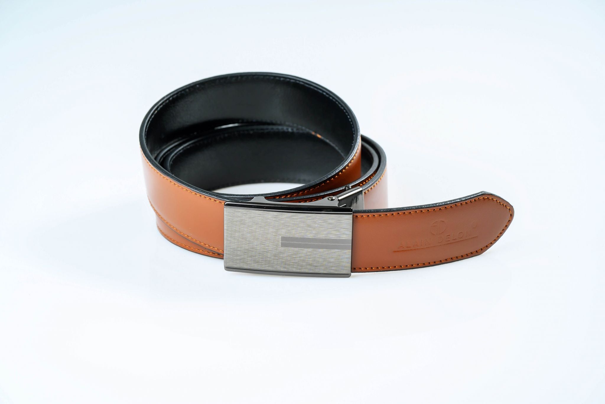 Reversible leather belt with brake buckle