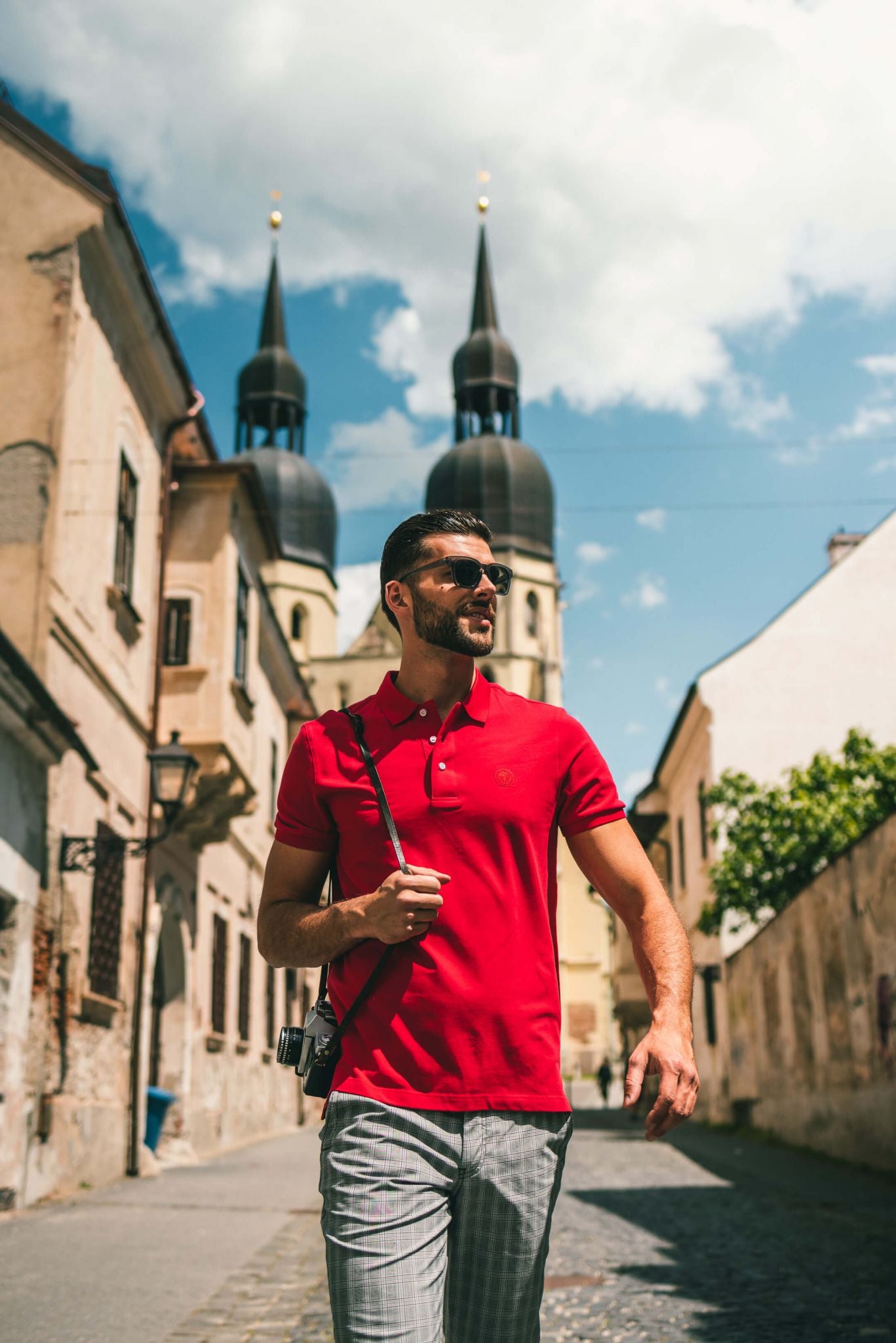 Grey-brown checked trousers