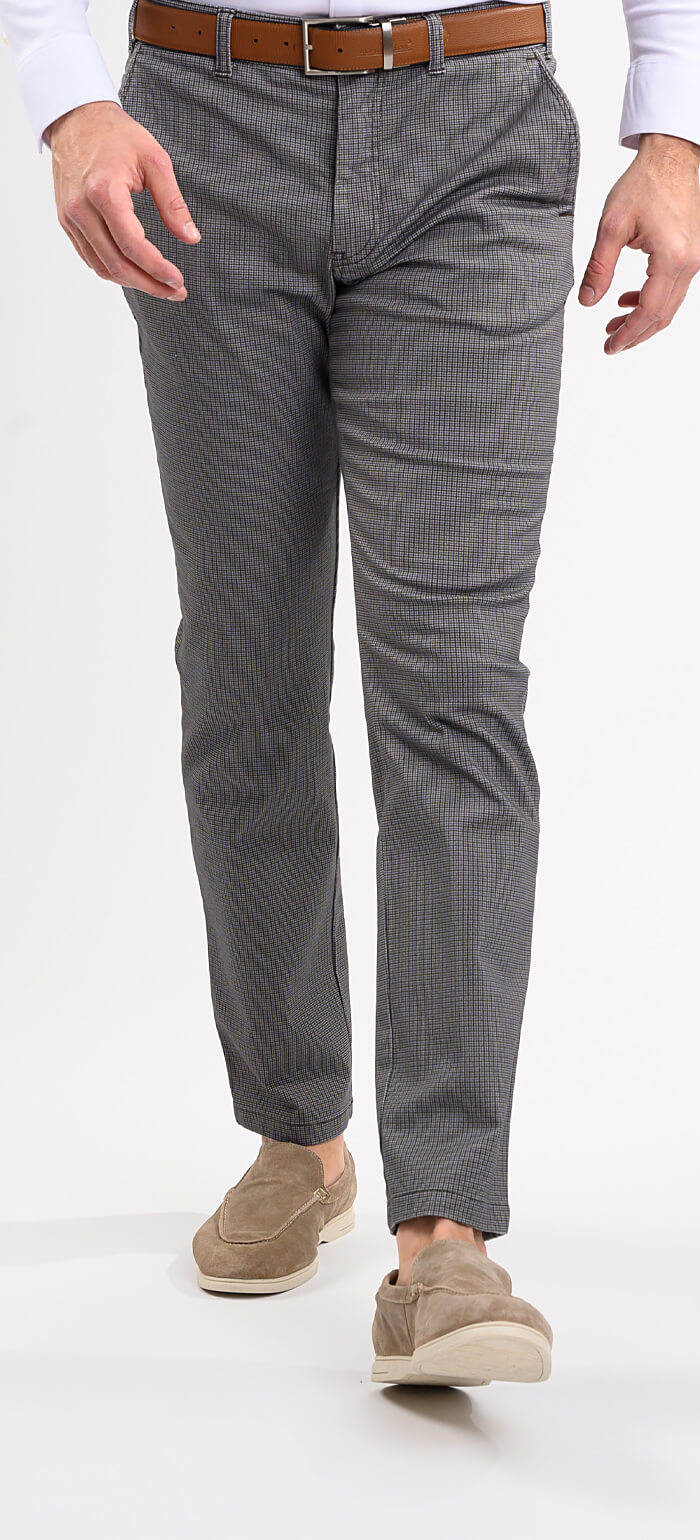 Grey-brown leisure trousers with a rooster print