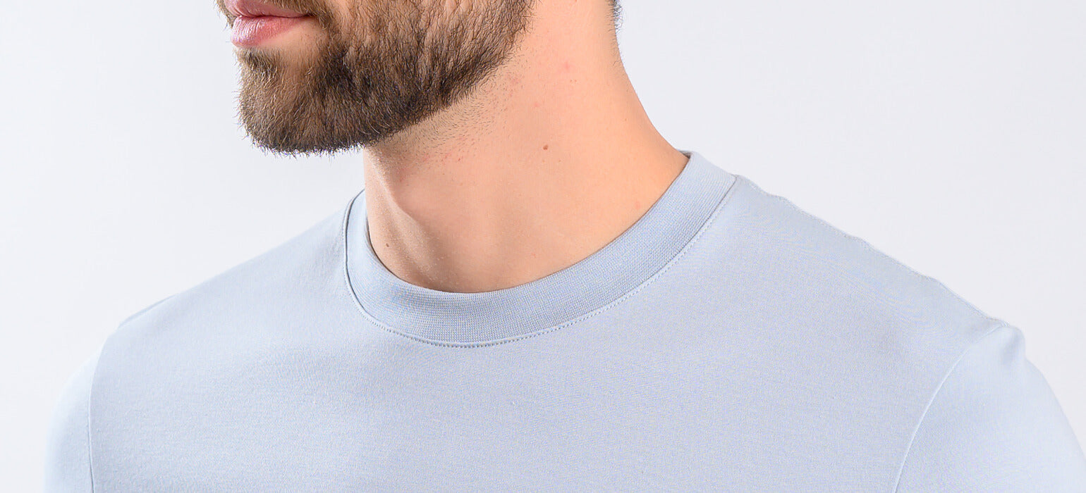 Grey-blue T-shirt with patent