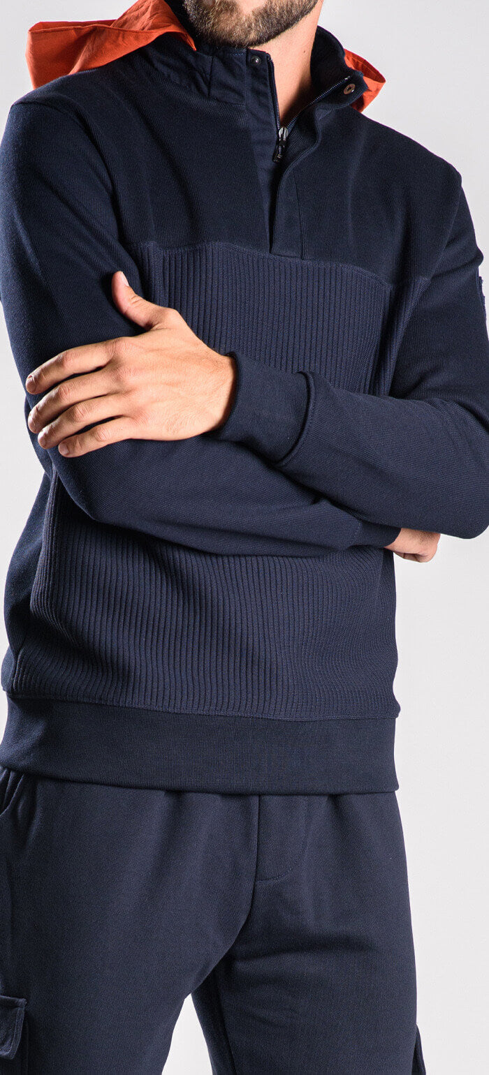 Navy blue pocket sweatpants