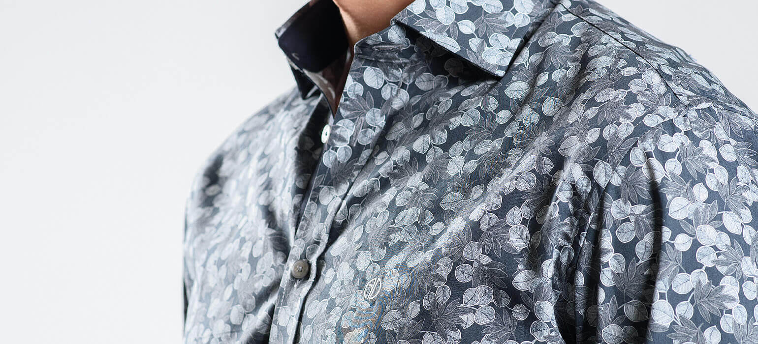 Dark grey slim fit shirt with a bold pattern
