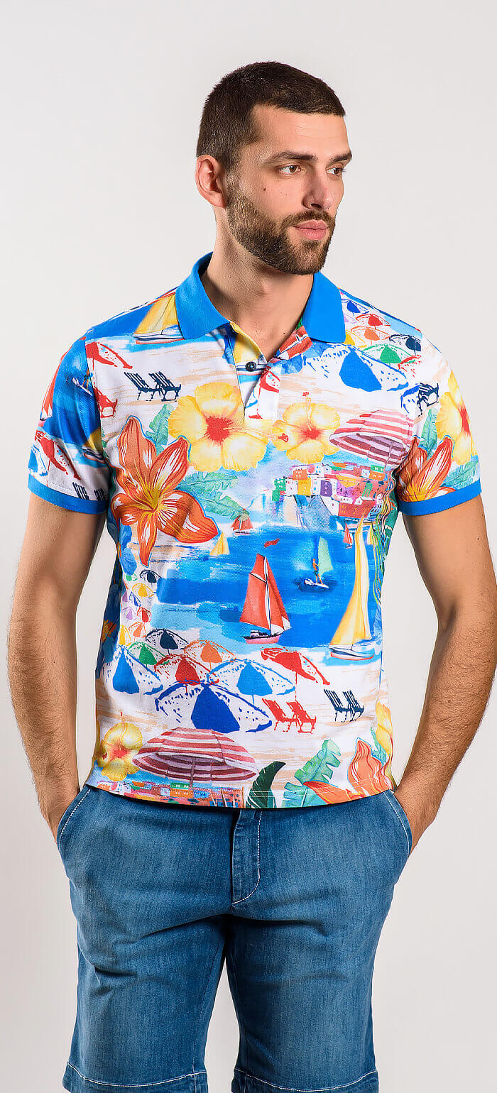 Distinctive polo shirt with beach pattern