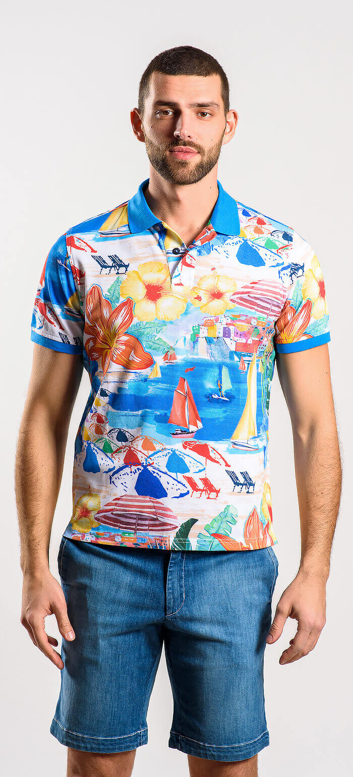 Distinctive polo shirt with beach pattern