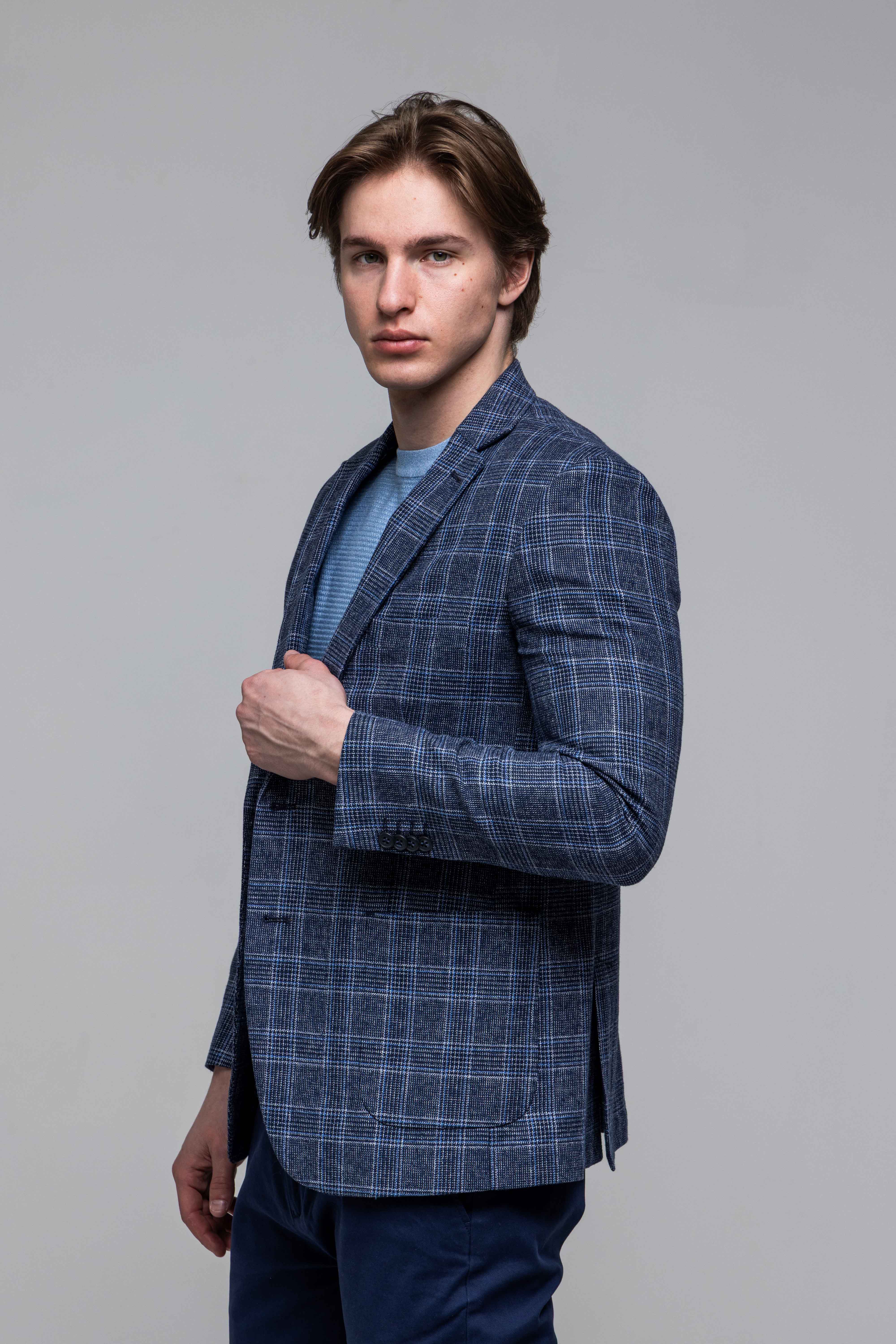 Modré ľanové sako s bielomodrým károm