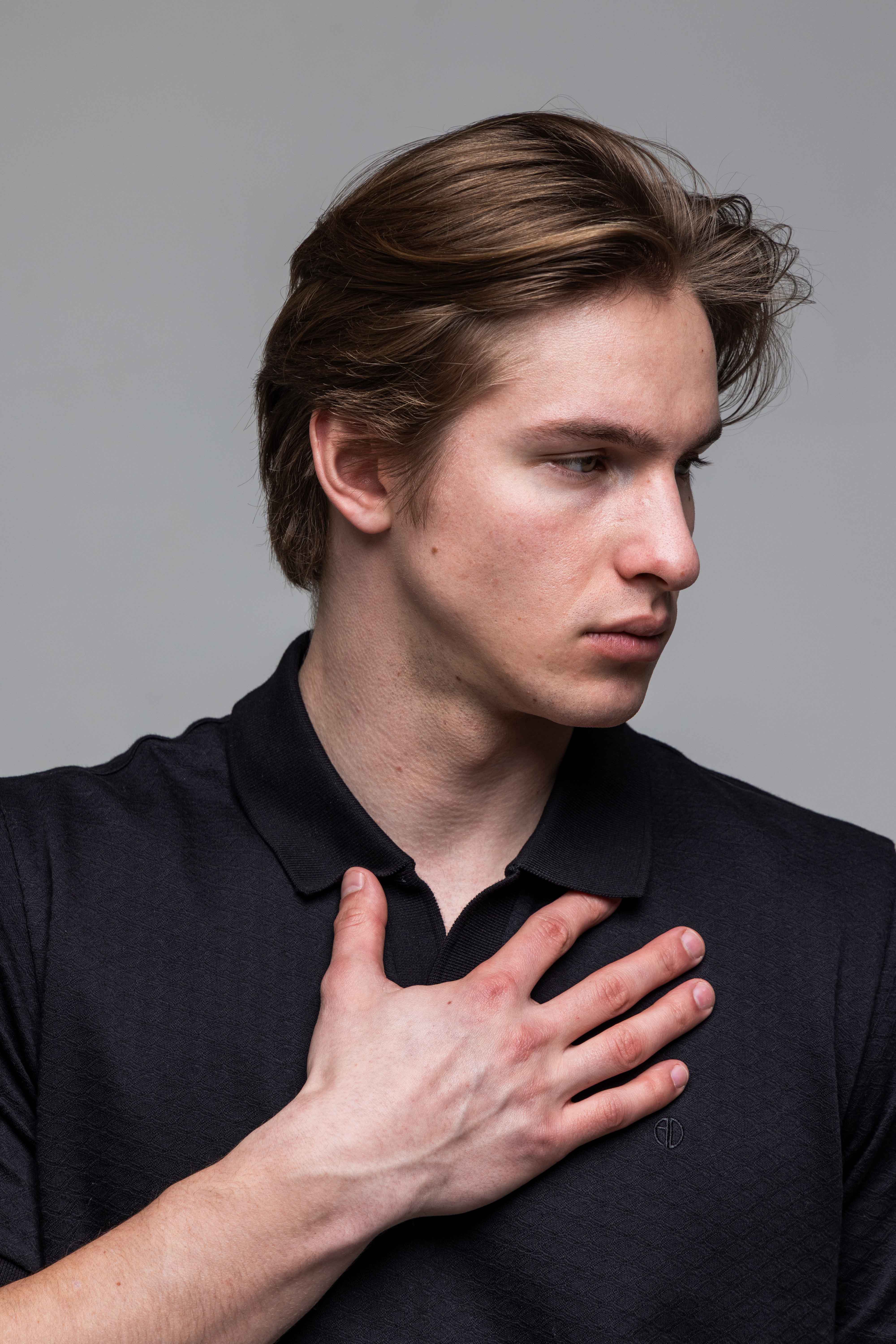 Čierna polokošeľa s vlastným vzorom