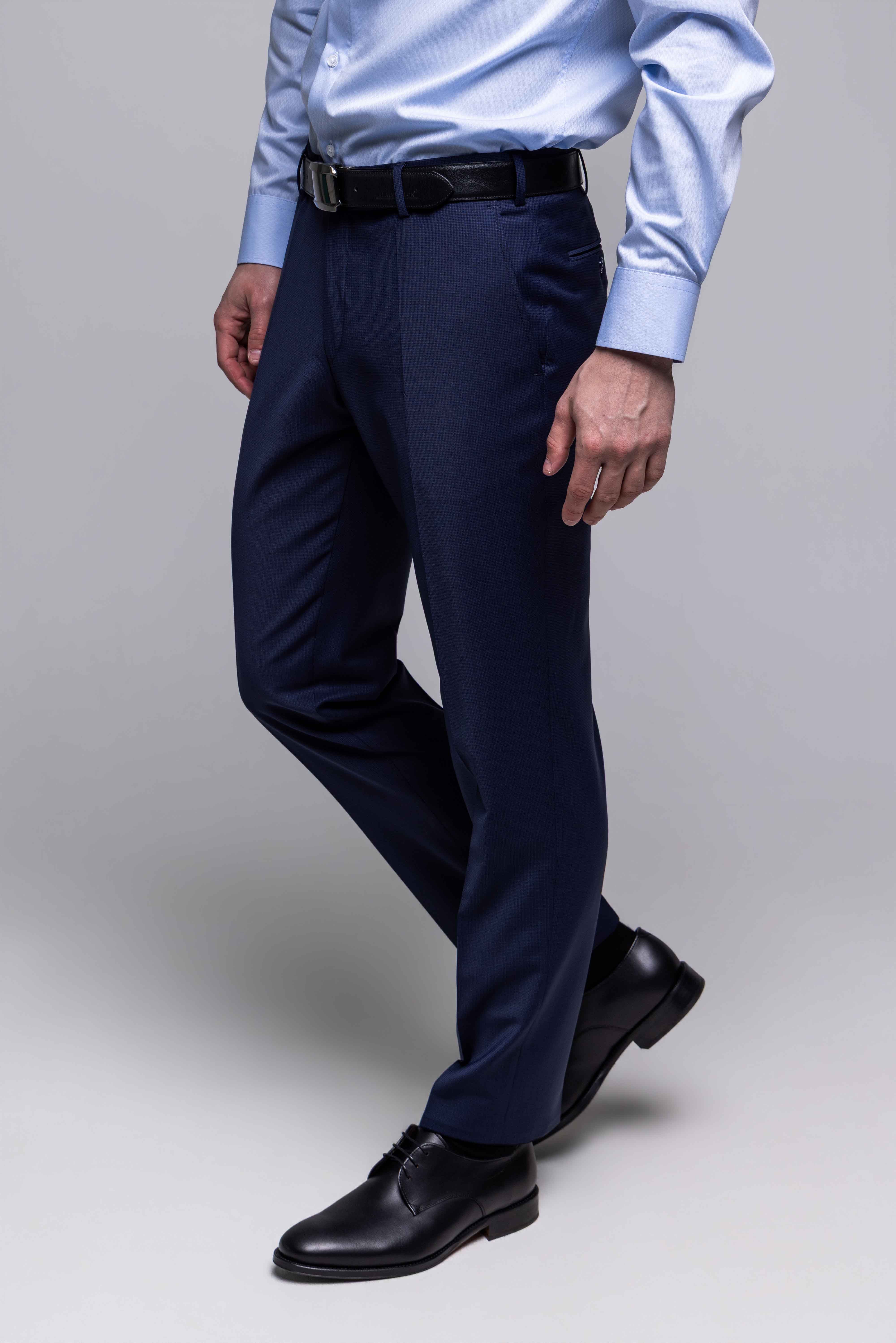 Tmavomodrý Slim Fit oblek s mikro vzorom