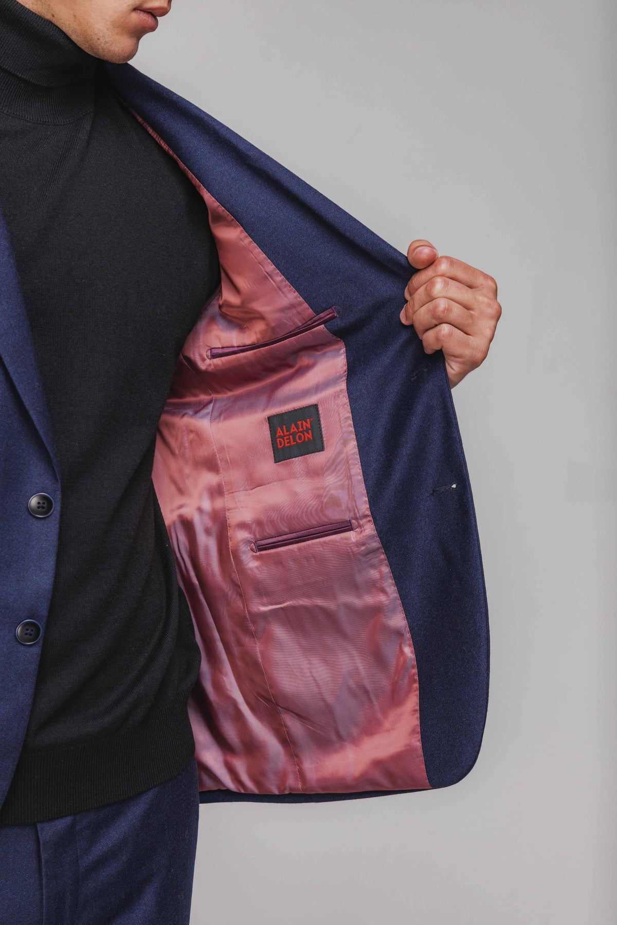 Modrý Slim Fit oblek s čiernymi akcentmi