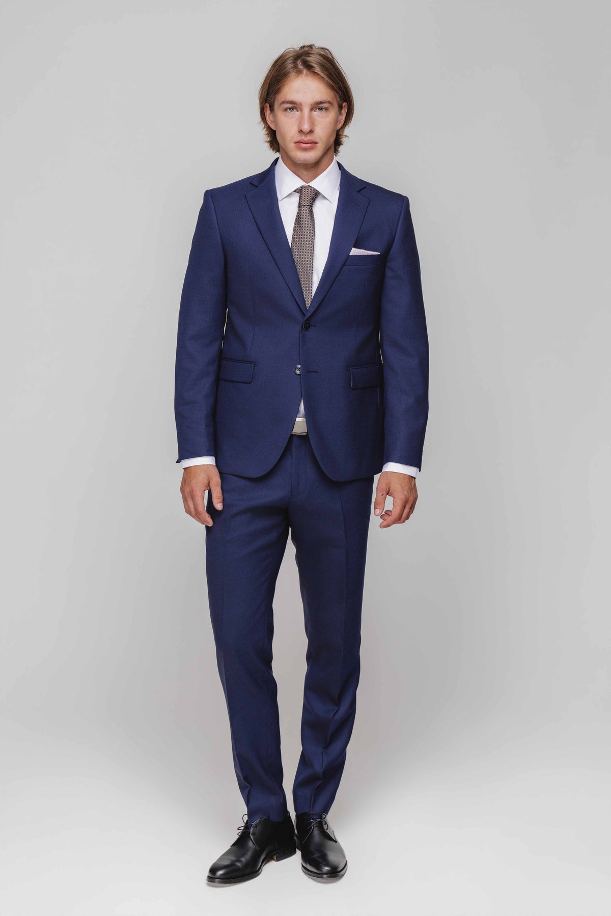 Modrý Slim Fit oblek s jemnou štruktúrou