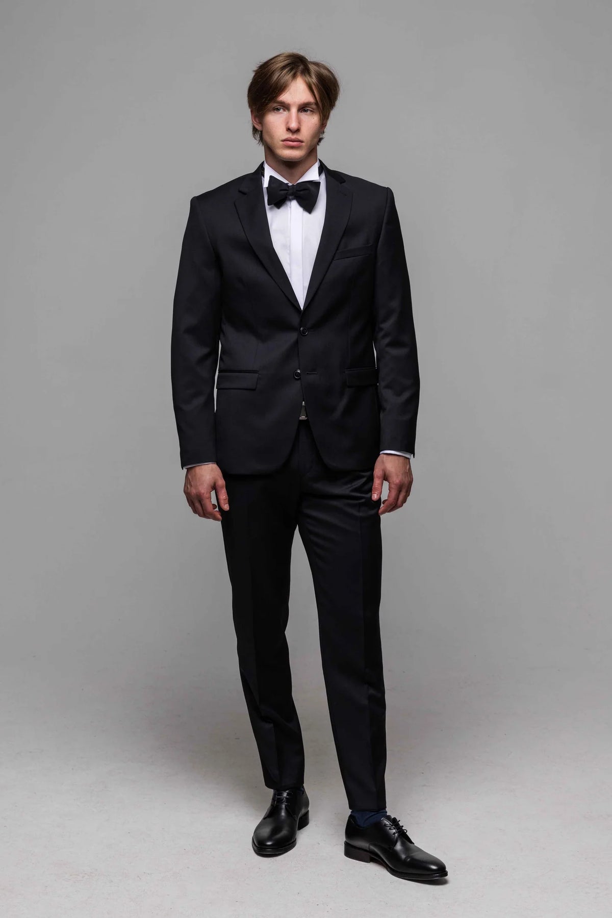 Čierny Slim Fit vlnený oblek