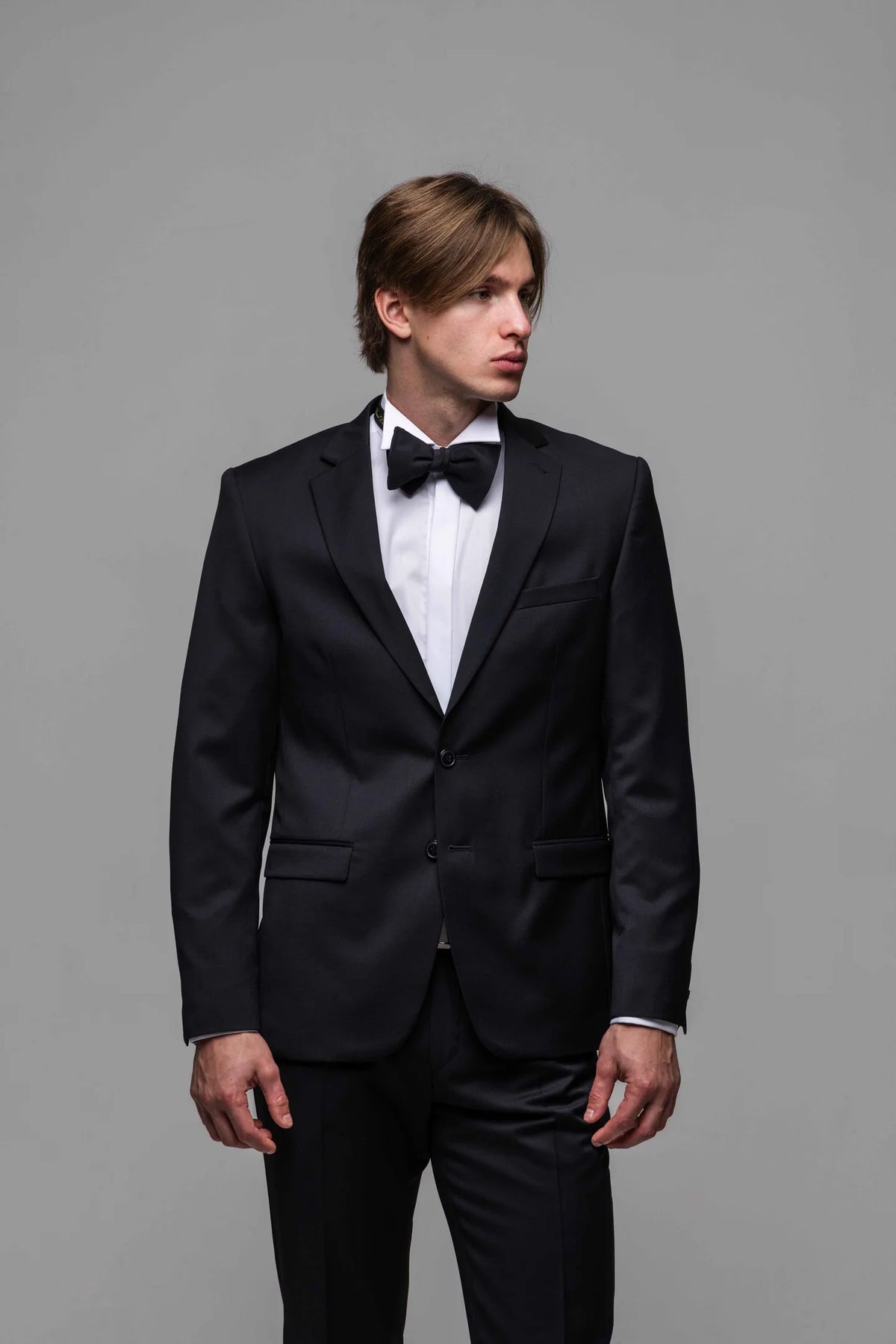 Čierny Slim Fit vlnený oblek XL