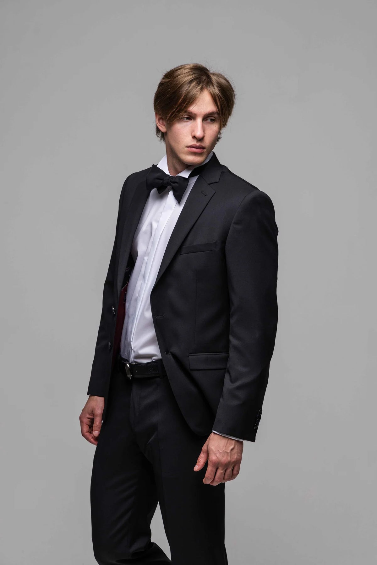 Čierny Slim Fit vlnený oblek XL