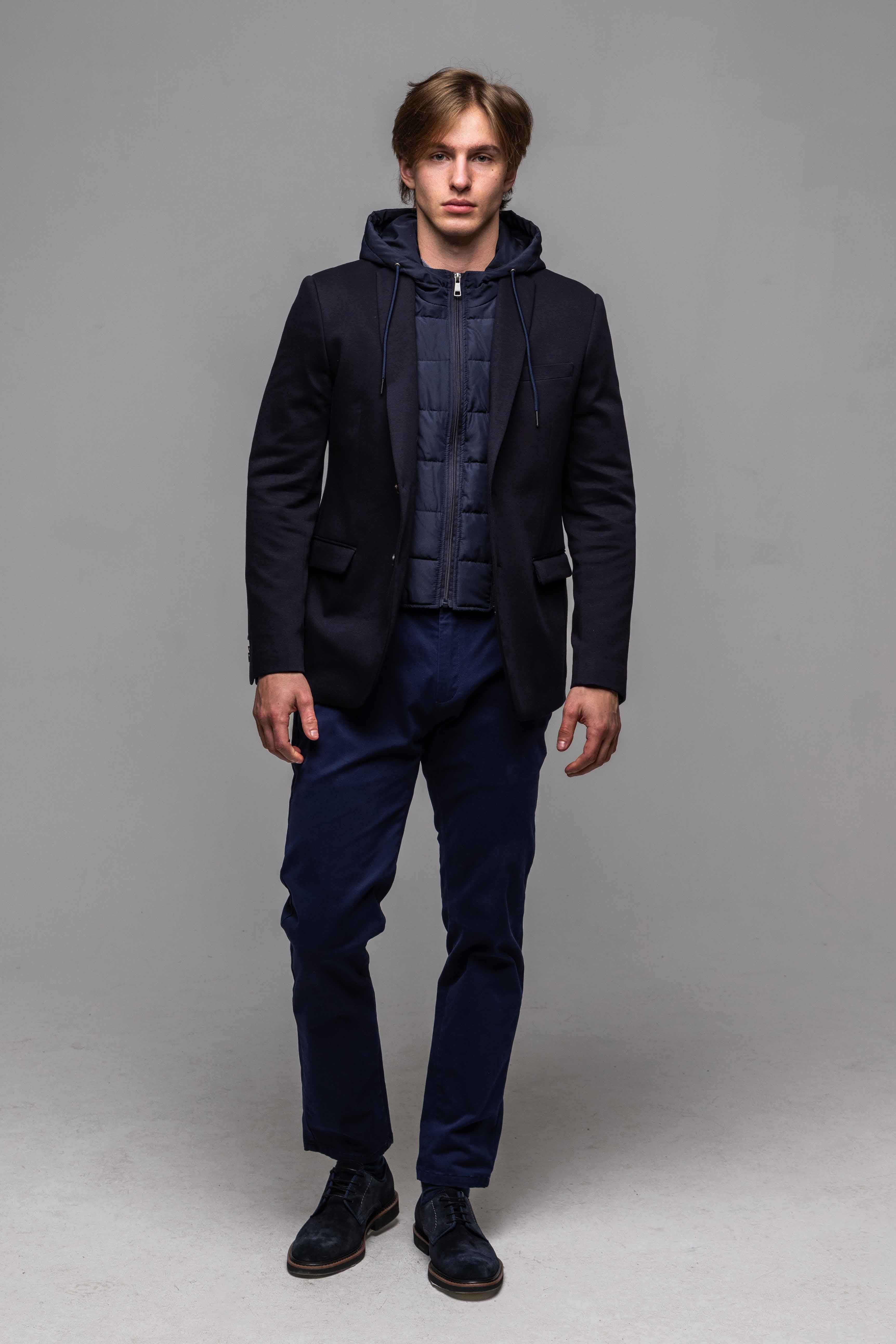 Tmavomodré sako s odnímateľnou vsadkou a kapučnou