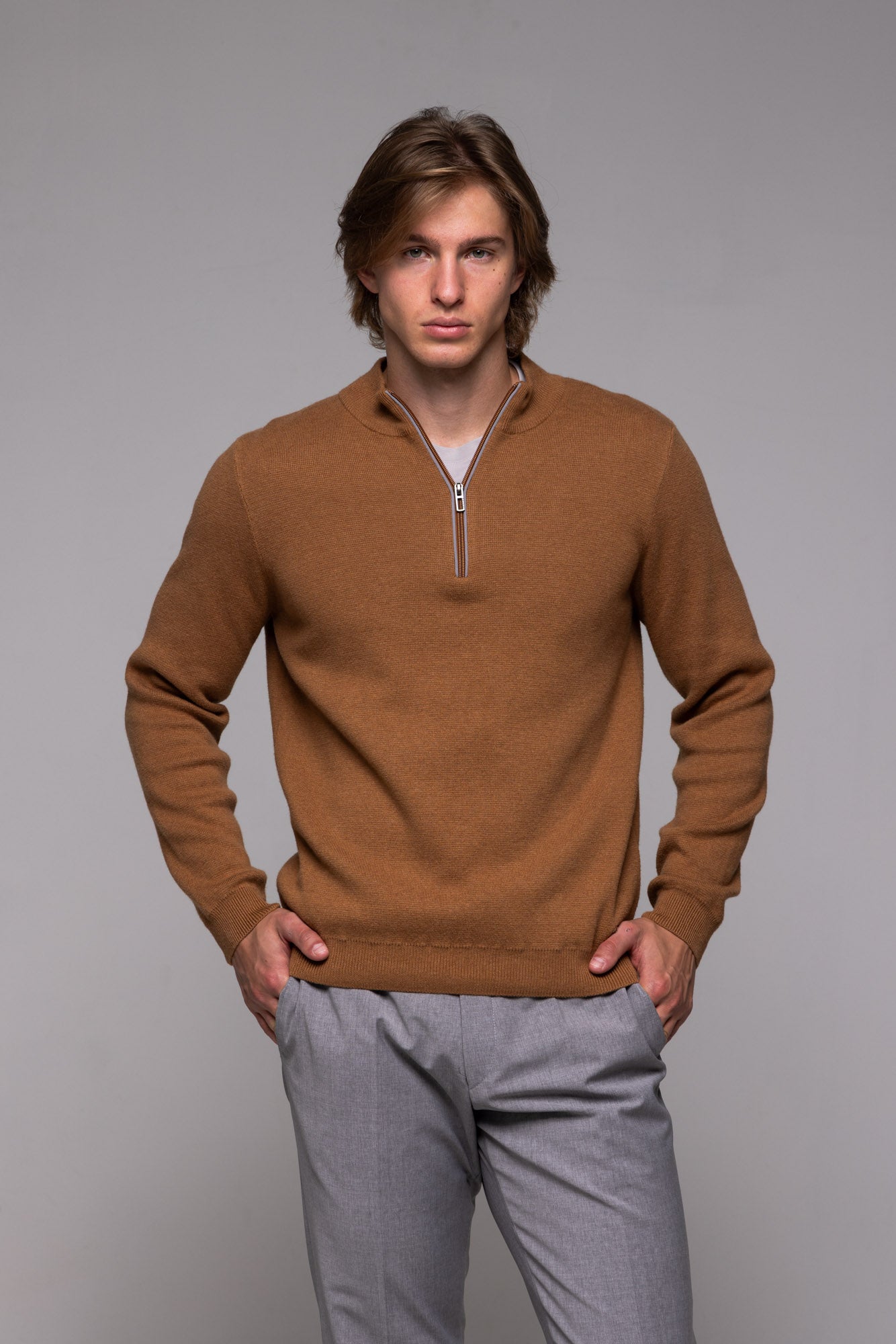 Brown pullover with zipper