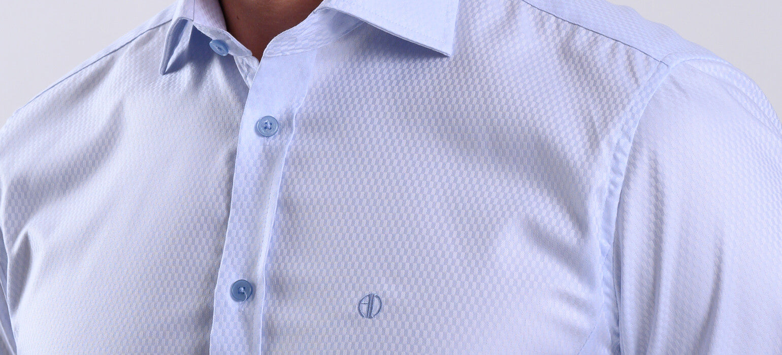 Pale blue Extra Slim Fit short-sleeved shirt with a subtle sheen