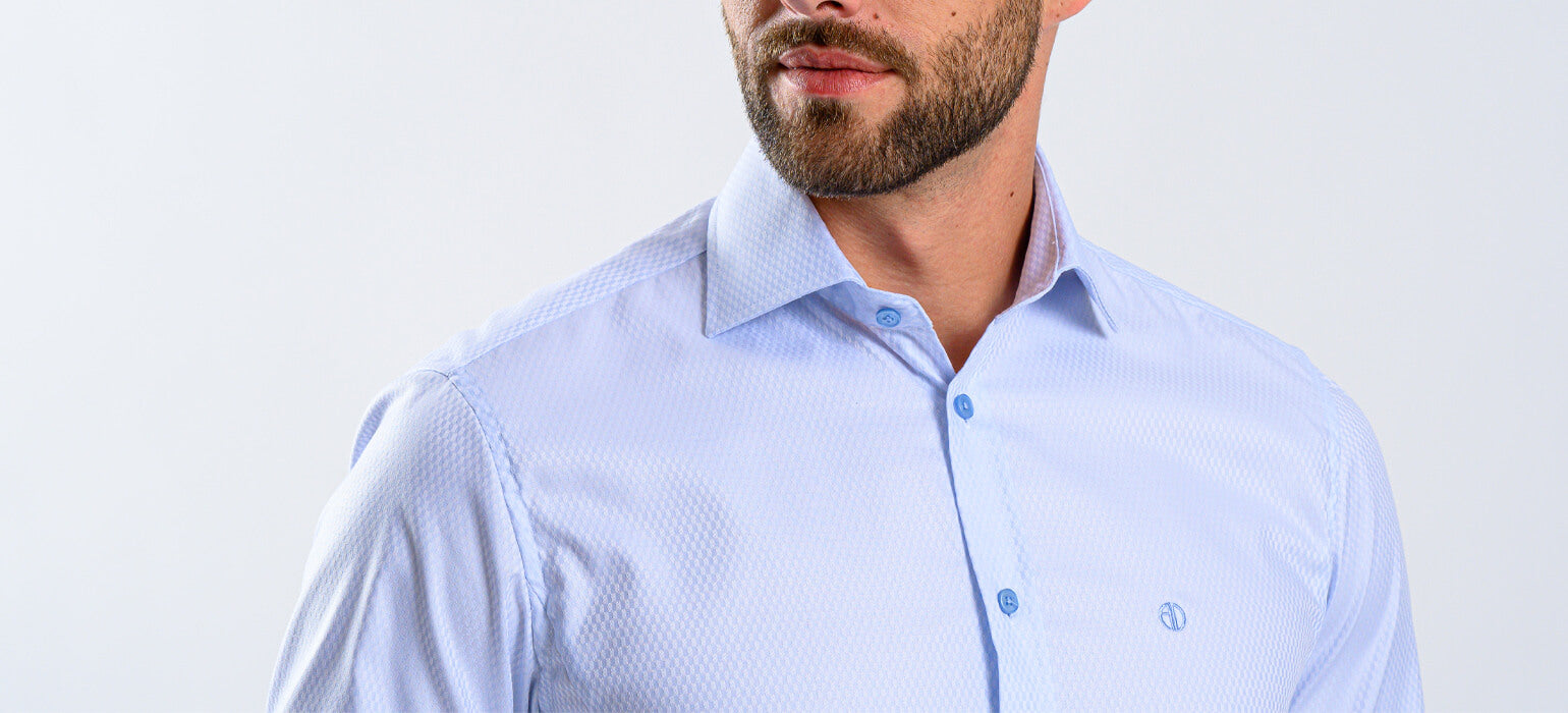 Pale blue Extra Slim Fit short-sleeved shirt with a subtle sheen